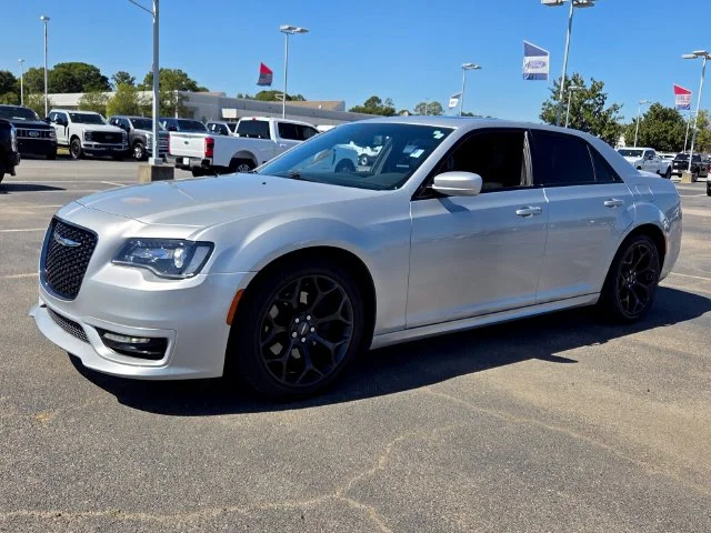 Used 2020 Silver Chrysler S image 3