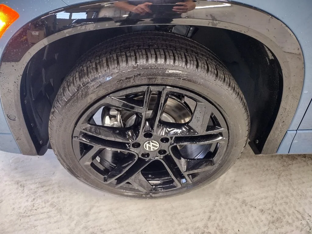 New 2026 Blue Volkswagen SE R-Line Black image 6