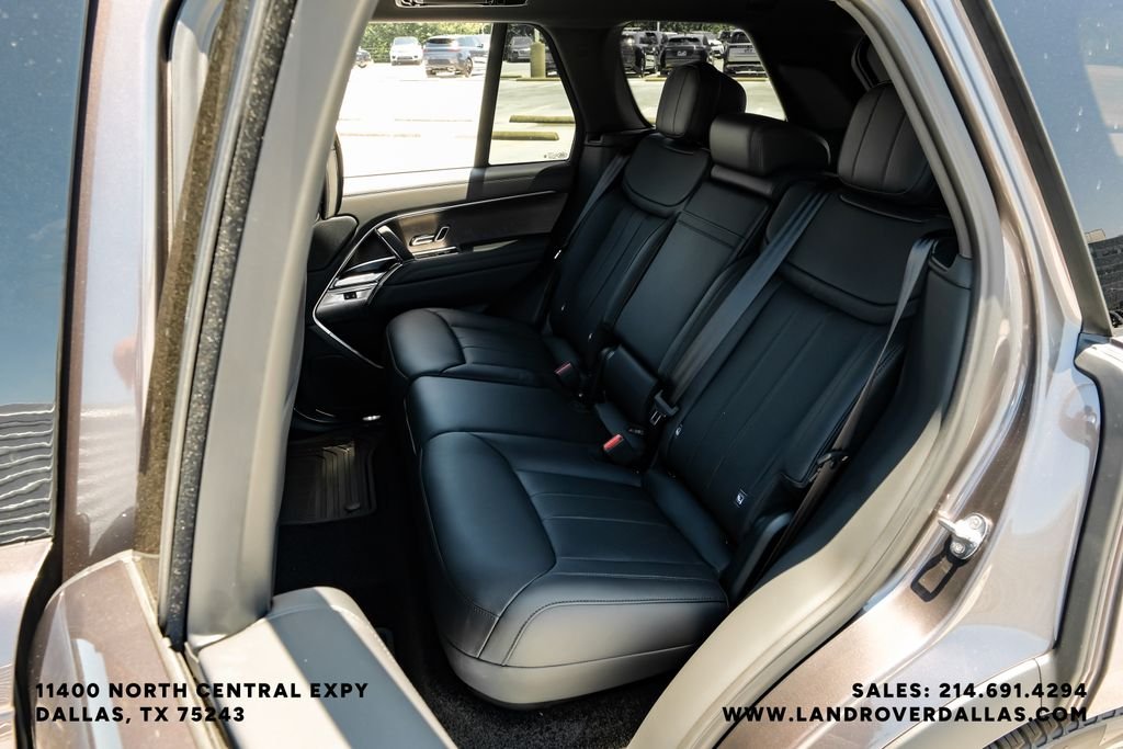 New 2026 Charente Grey Prem Met Land Rover SE image 38
