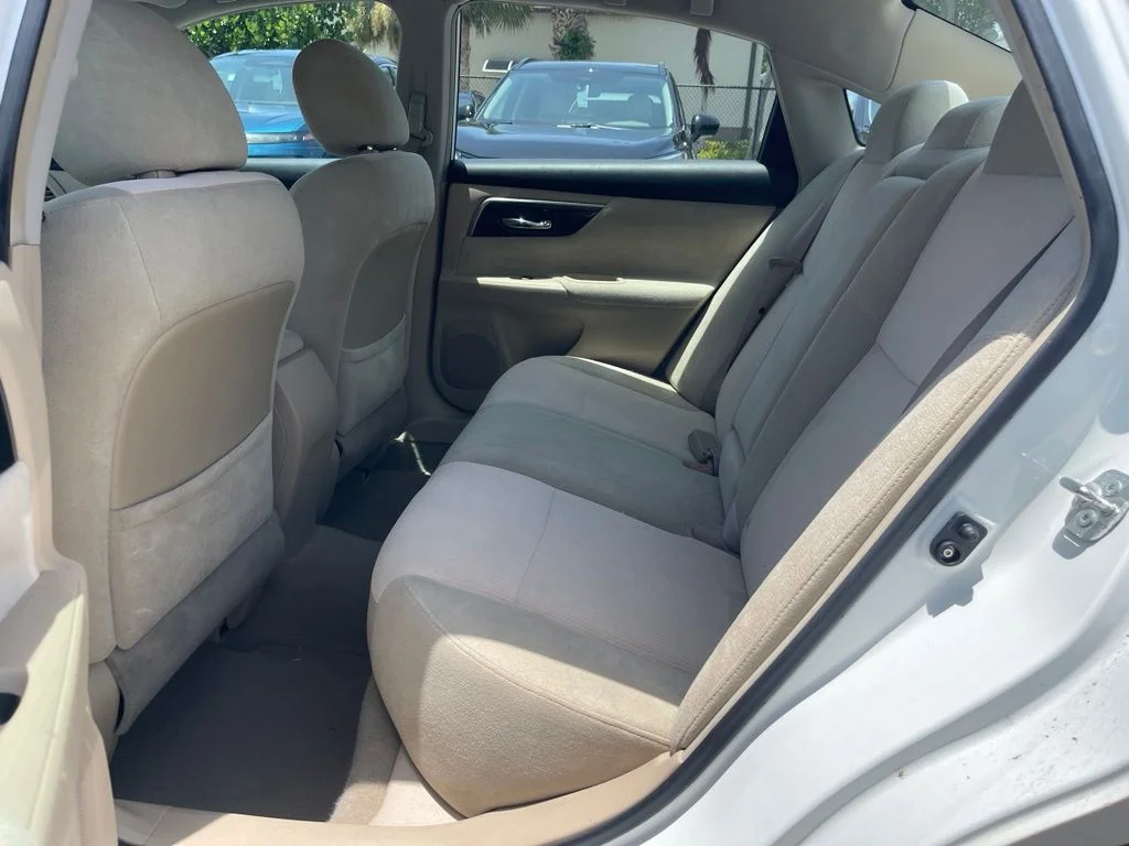 Used 2013 White Nissan 2.5 S image 8
