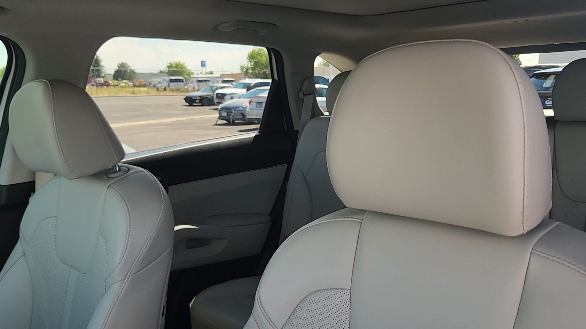 2022 Kia Sorento X-Line S - Photo 10