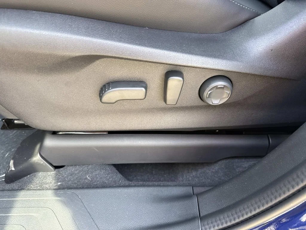 New 2026 SAPPHIRE BLUE PEARL Subaru Limited 7-Passenger image 26