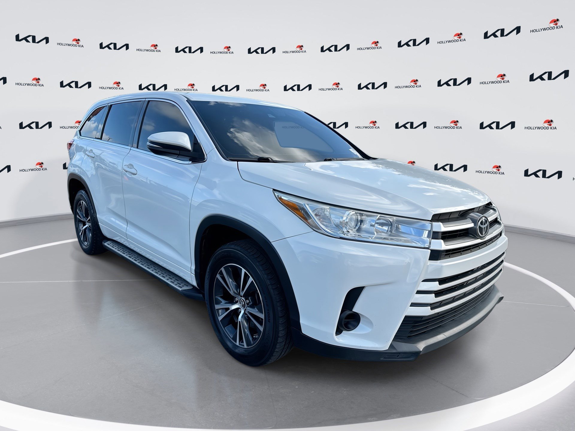 2018 Toyota Highlander LE