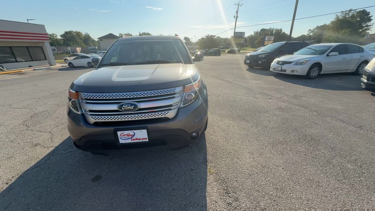 2014 Ford Explorer XLT photo 2