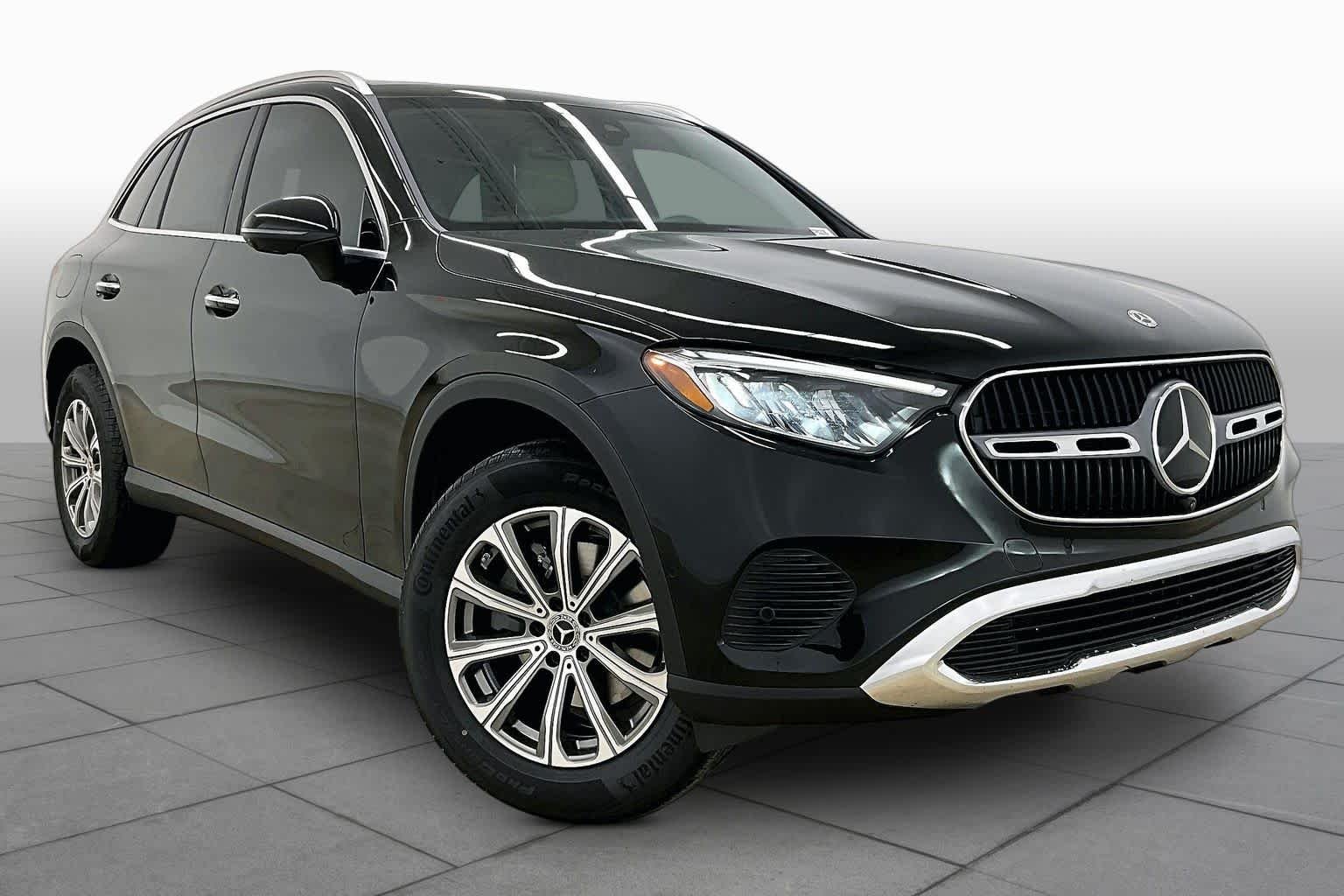 New 2026 Black Mercedes-Benz GLC 300 image 2