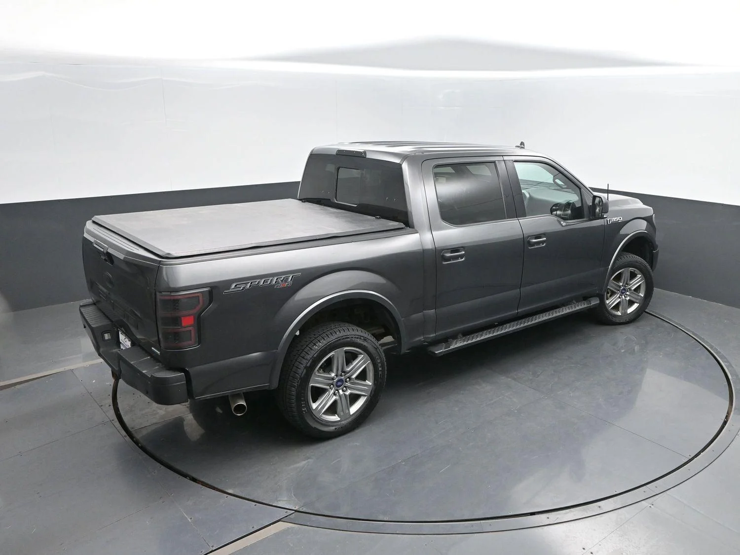 Used 2018 Magnetic Ford XLT image 38