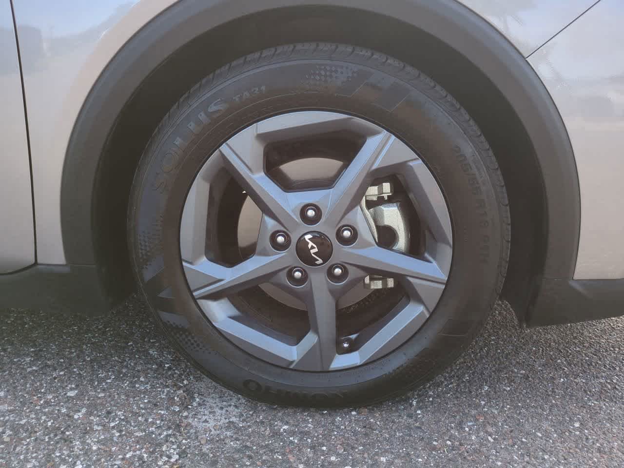 Used 2025 Steel Gray Kia LXS image 11