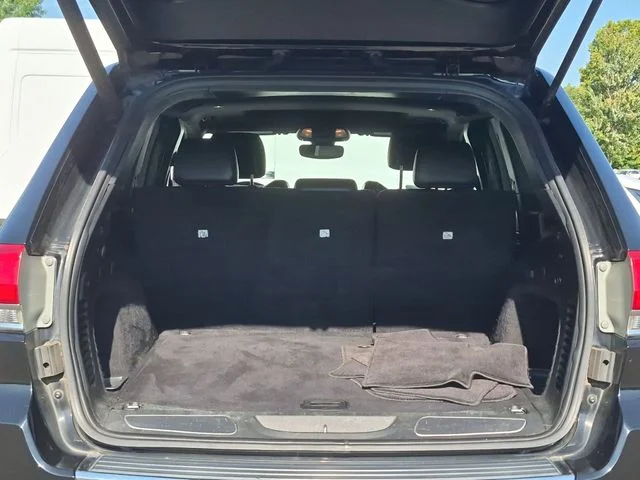 Used 2018 Black Jeep Limited image 32
