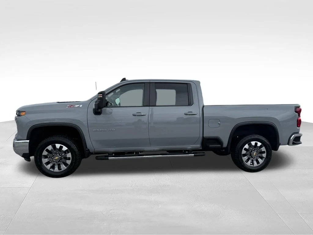Used 2024 Gray Chevrolet LT image 2