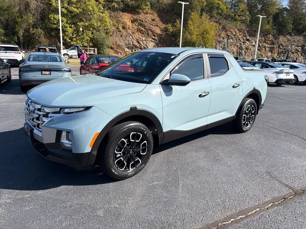 Used 2023 Blue Stone Hyundai SEL image 3
