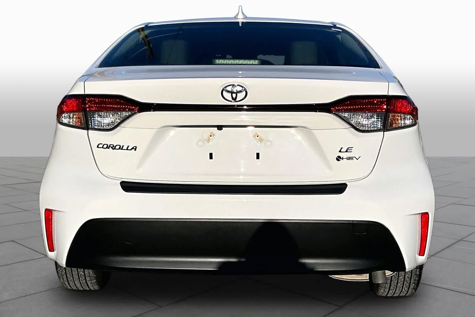 Certified Used 2026 Ice Cap Toyota Hybrid LE image 5