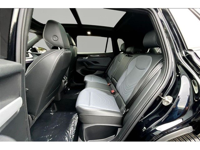 New 2026 Deep Black Pearl Volkswagen 2.0T SE R-Line Black image 21