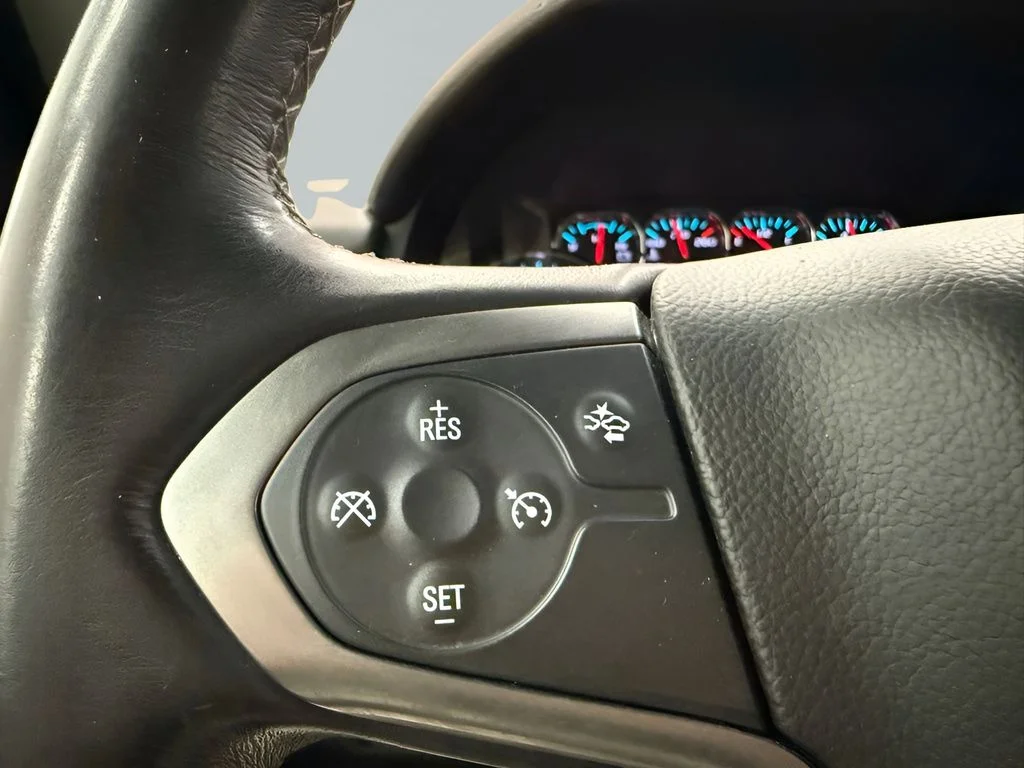 Used 2018 White Chevrolet LT image 19