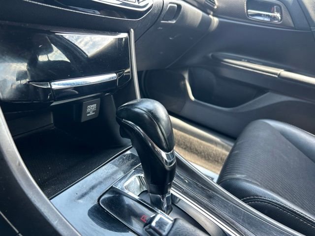Used 2017 White Honda Sport image 27