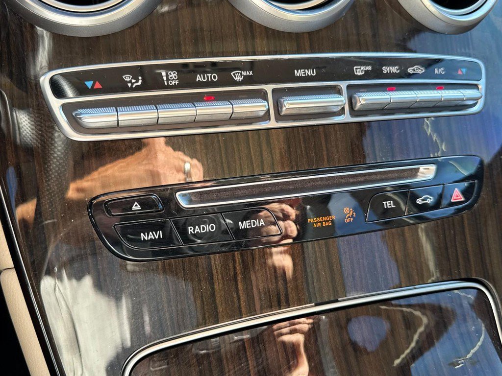 Used 2018 Black Mercedes-Benz GLC 300 image 19