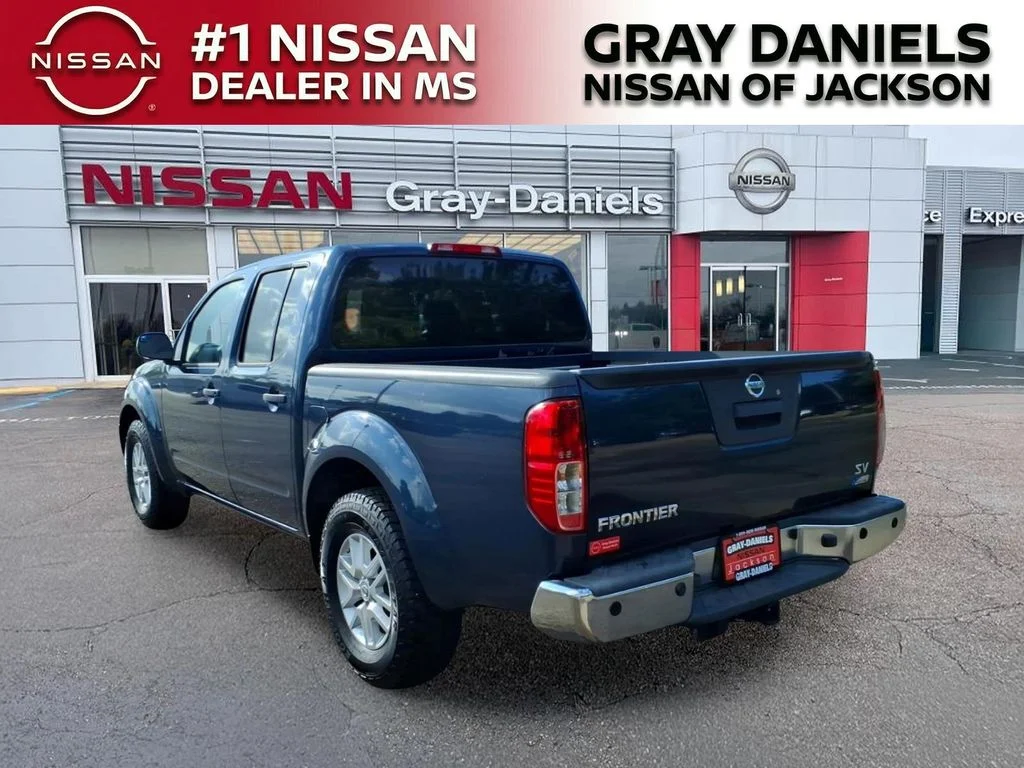 Used 2019 Blue Nissan SV image 5