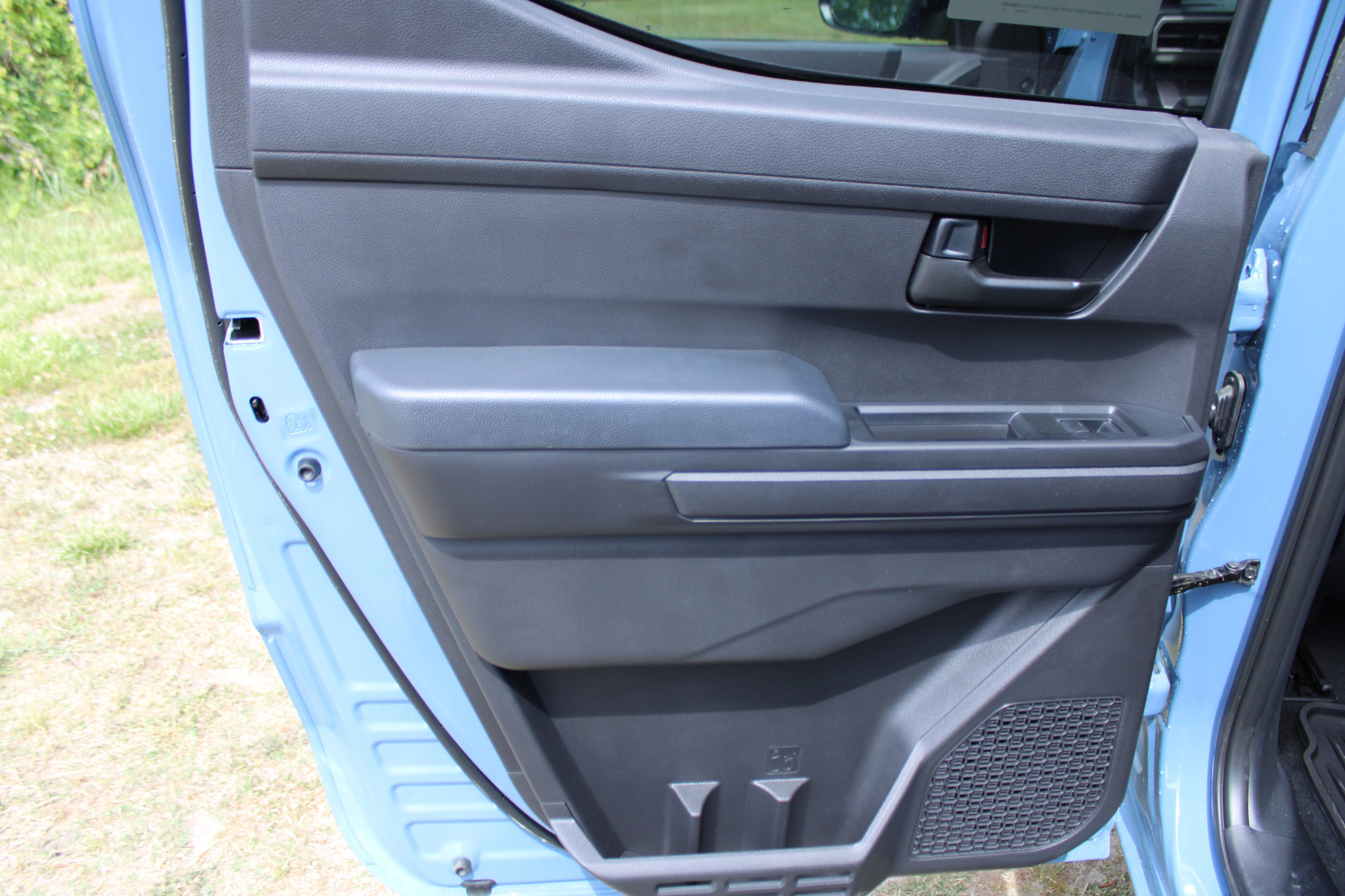 2026 Toyota Tacoma SR5 - Photo 21