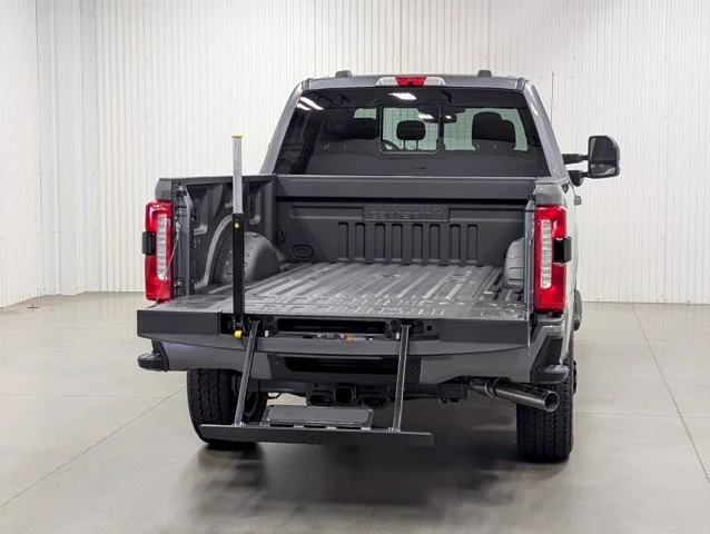 New 2027 Carbonized Gray Metallic Ford F-250® XLT image 63