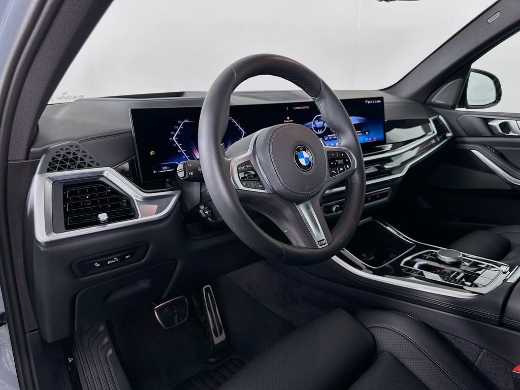 Used 2026 Brooklyn Grey Metallic BMW xDrive40i image 9