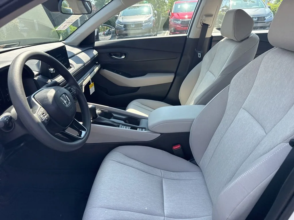 New 2026 Platinum White Pearl Honda LX image 19
