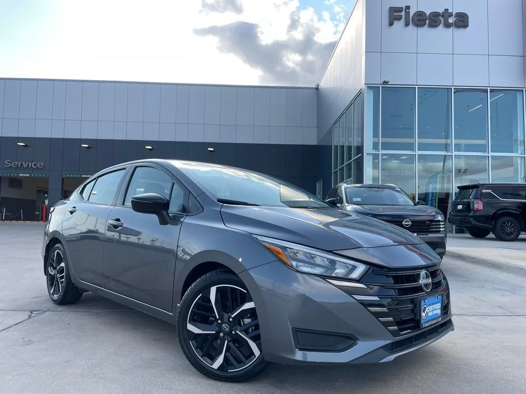 2023 Nissan Versa Sedan SR