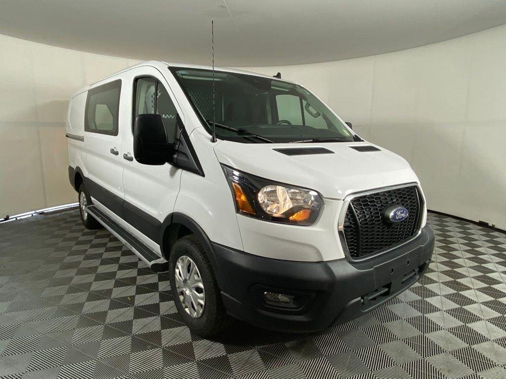 Used 2024 Oxford White Ford Base image 12