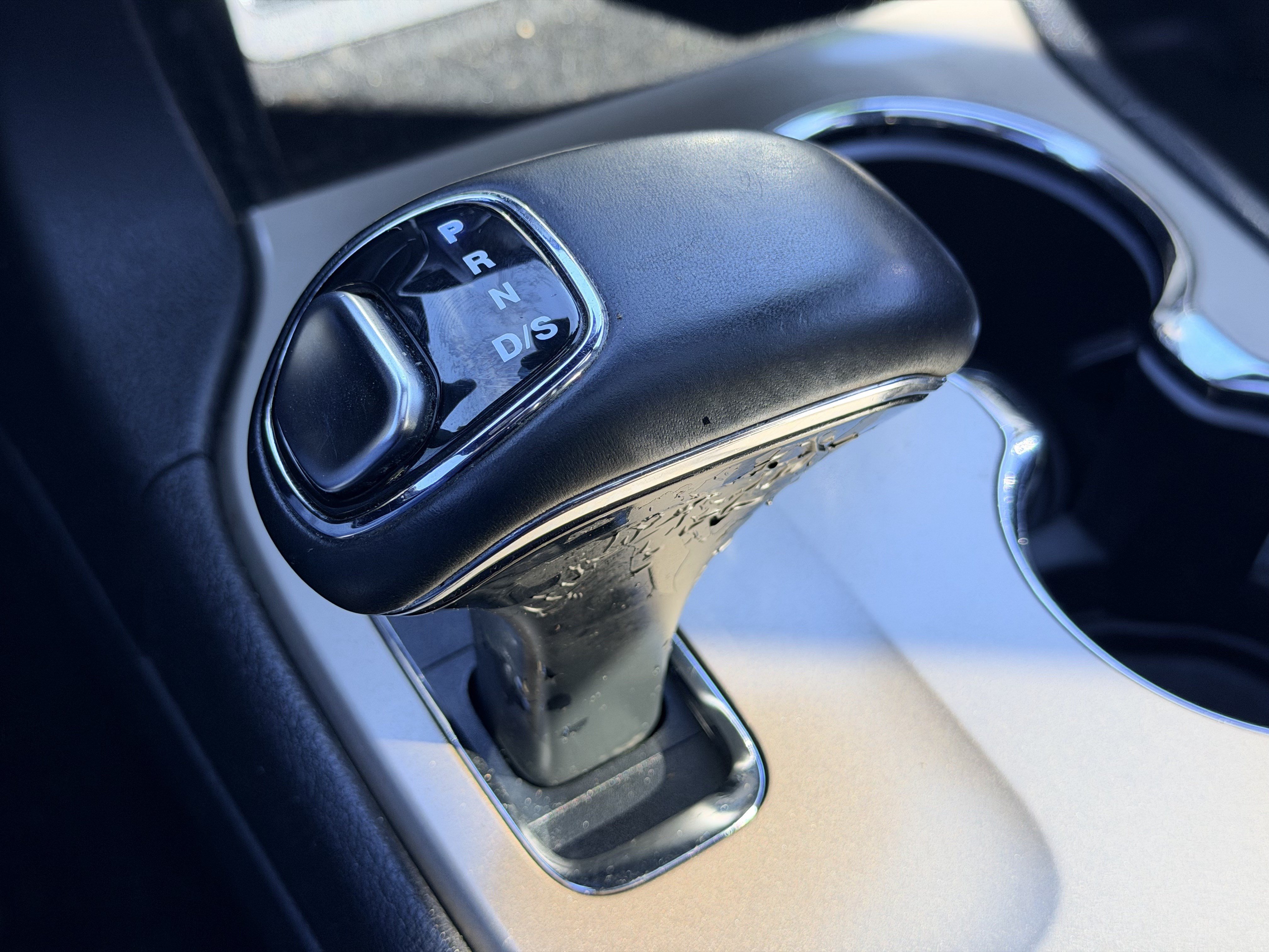 Used 2014 Silver Jeep Limited image 15