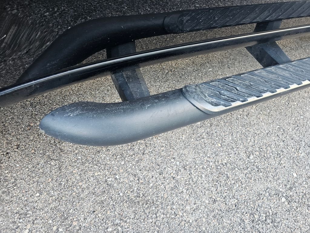 Used 2019 Black GMC SLE image 23