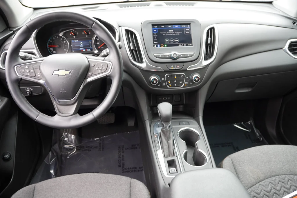 Used 2024 Lakeshore Blue Metallic Chevrolet LT image 18