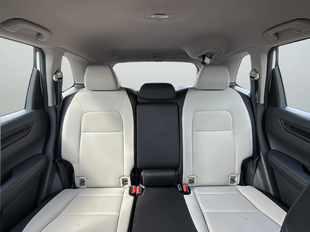 Used 2023  Honda LX image 28