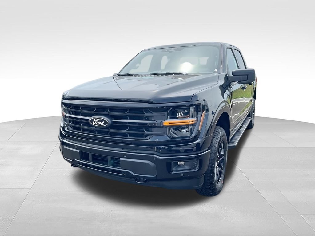 New 2026 Agate Black Metallic Ford XLT image 4