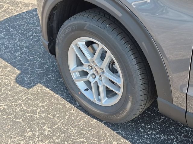 New 2026 Carbonized Gray Metallic Ford Active image 23