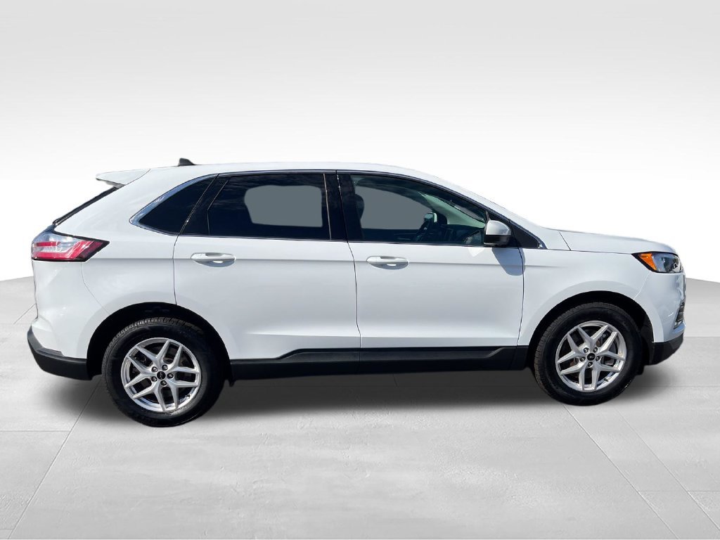 Used 2024 White Ford SEL image 6