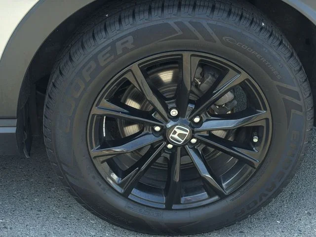 Used 2024  Honda Sport image 16