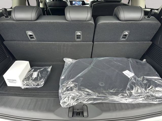 2026 Nissan Armada SV - Photo 23