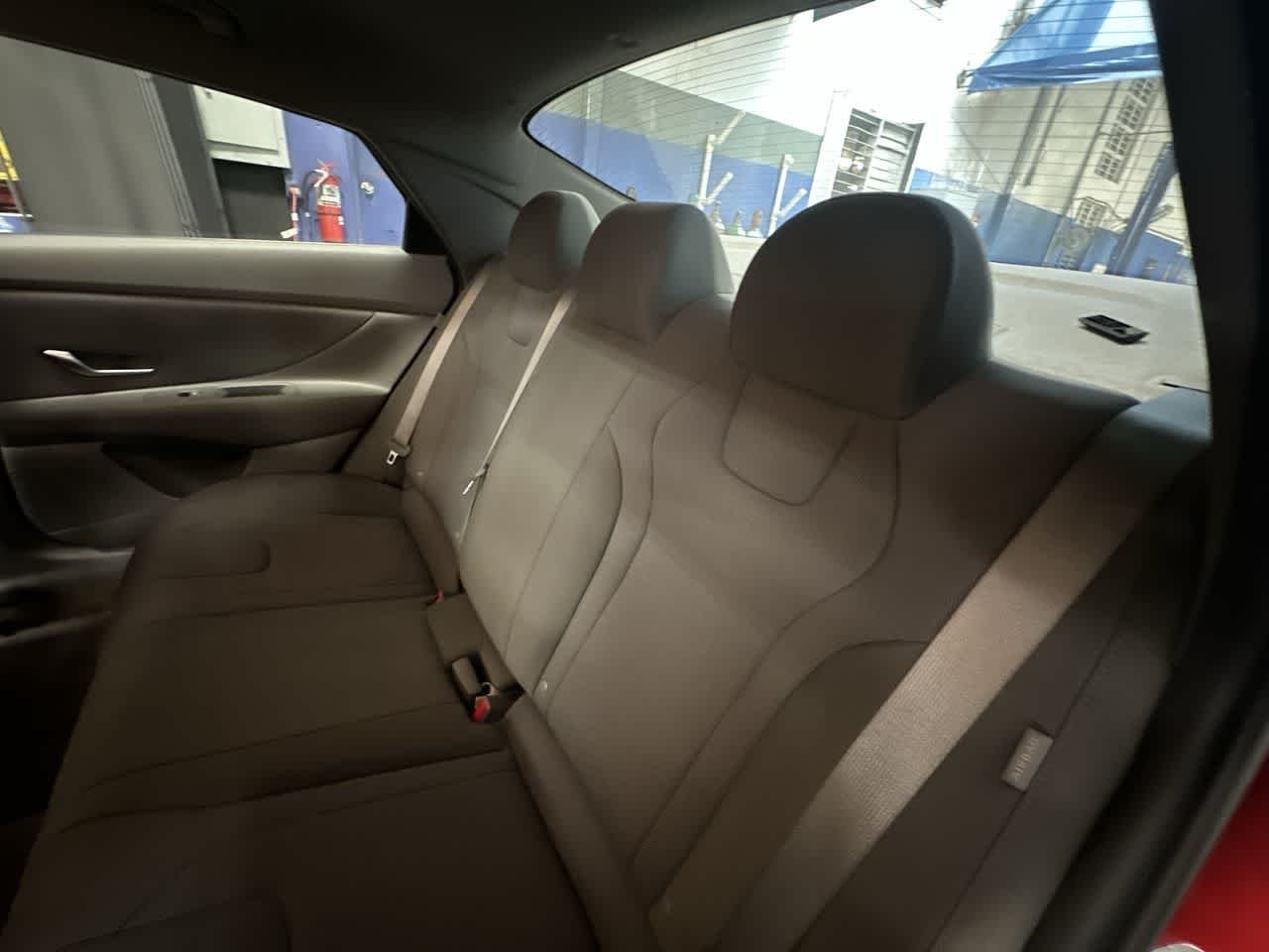 2025 Hyundai Elantra SE - Photo 22