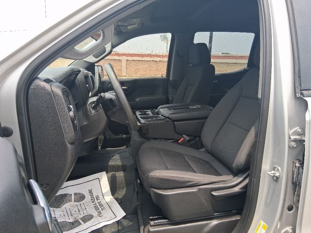 Used 2022 Silver Chevrolet Custom image 13