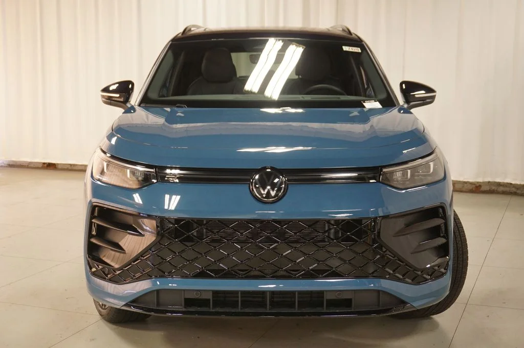 New 2026 Monterey Blue with Deep Black Roof Volkswagen 2.0T SE R-Line Black image 5