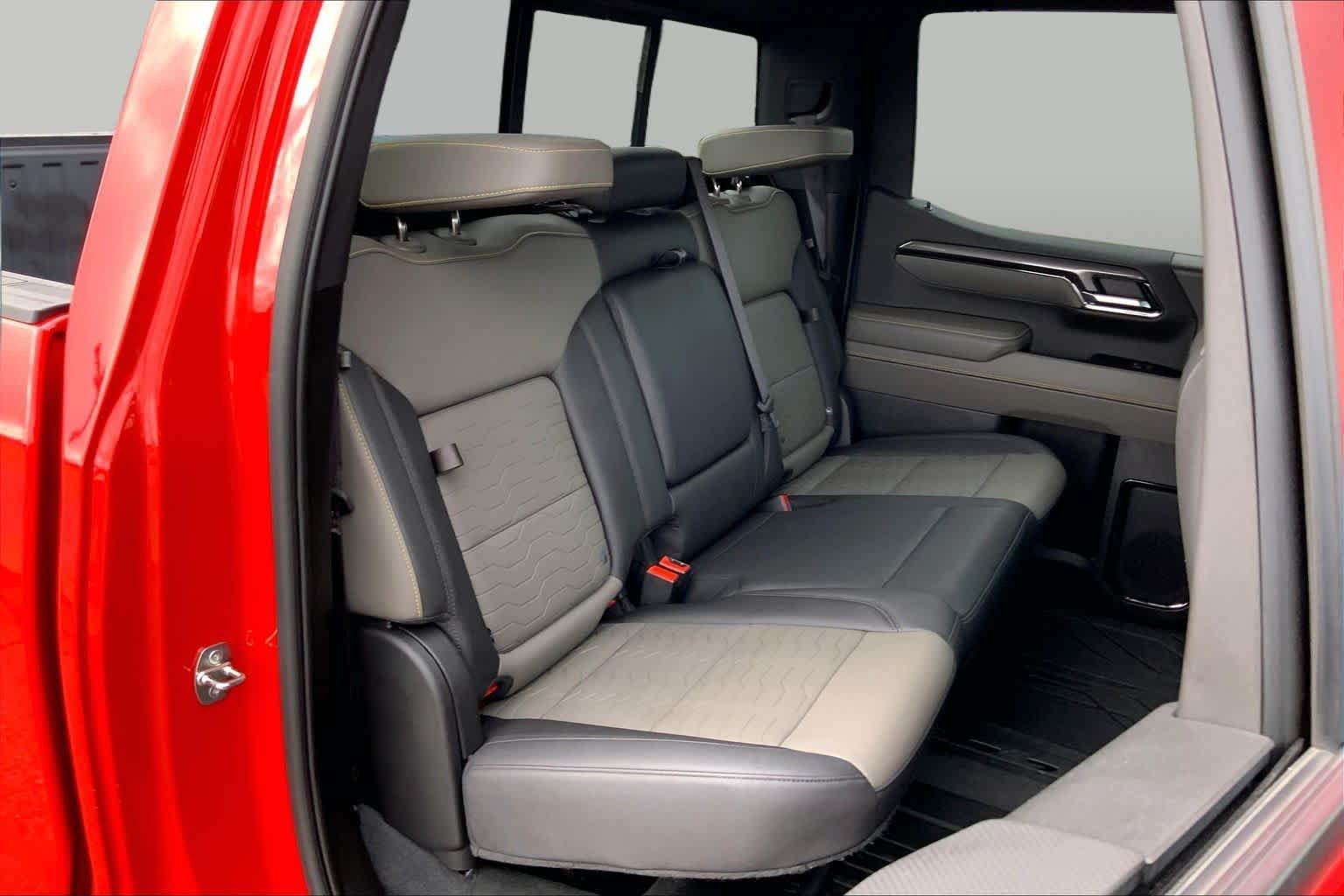 Used 2023 Red Hot Chevrolet ZR2 image 18