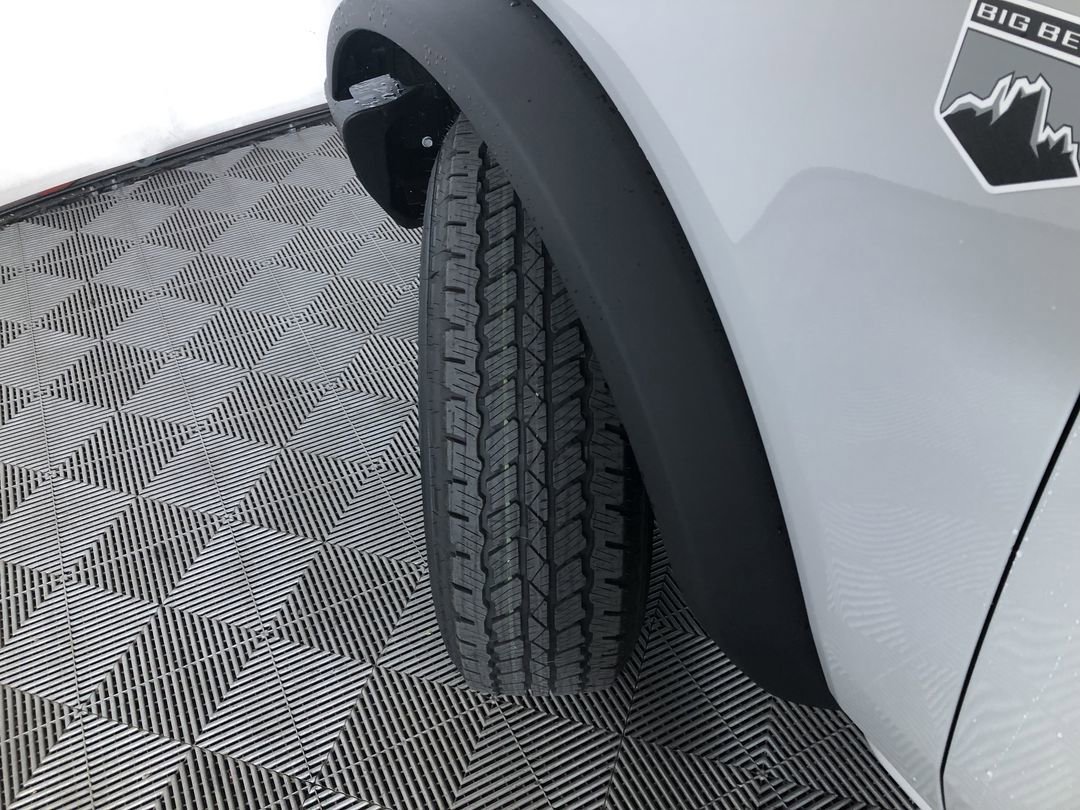 New 2026 Avalanche Gray Ford Big Bend image 27