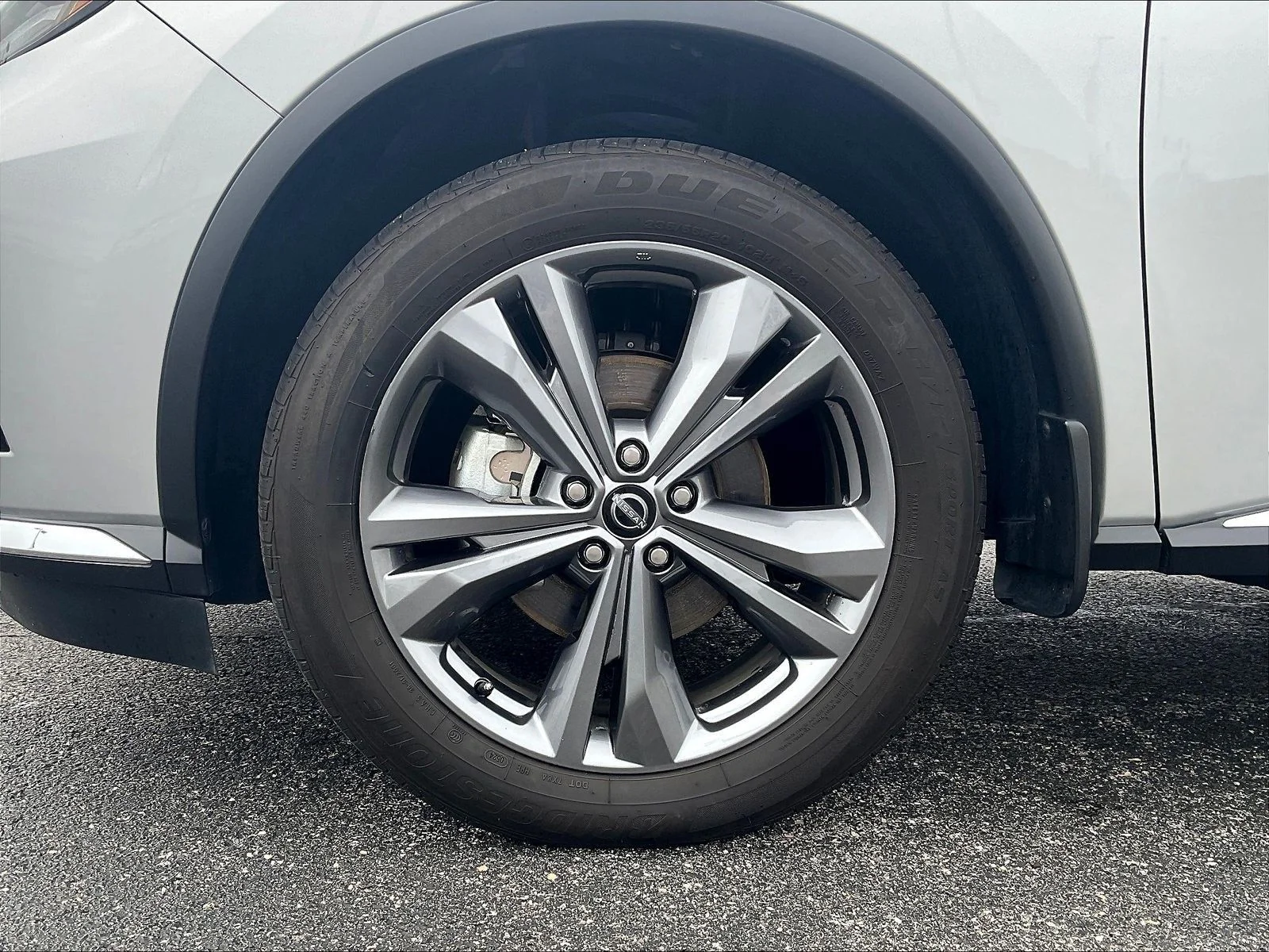 Used 2024 Brilliant Silver Metallic Nissan Platinum image 19