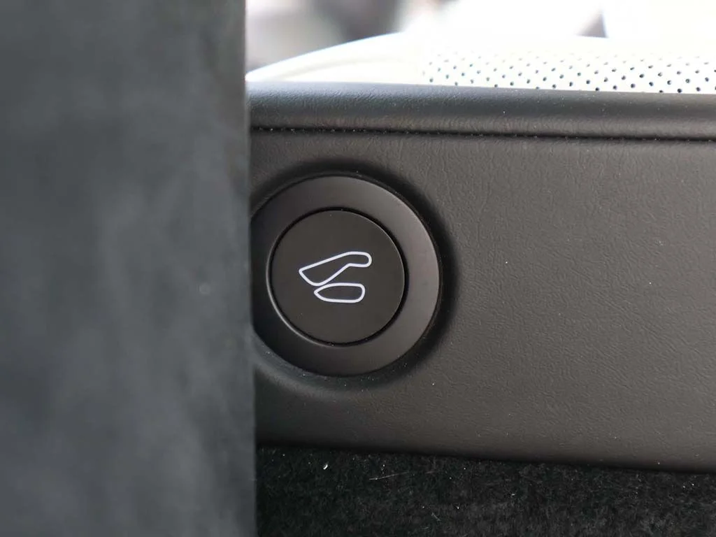 Used 2023 White Tesla Standard Range image 40