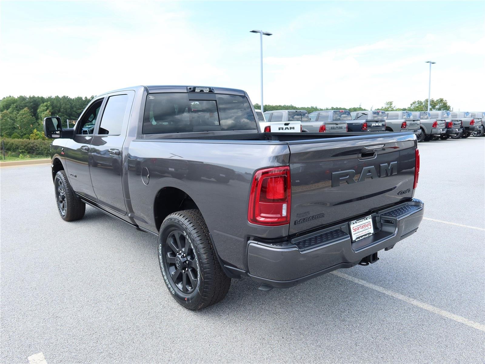 New 2026 Granite Crystal Metallic Clear-Coat Exterior Paint RAM Laramie image 4