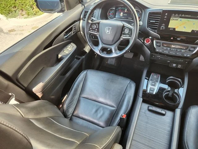 Used 2019 Black Honda Touring image 11