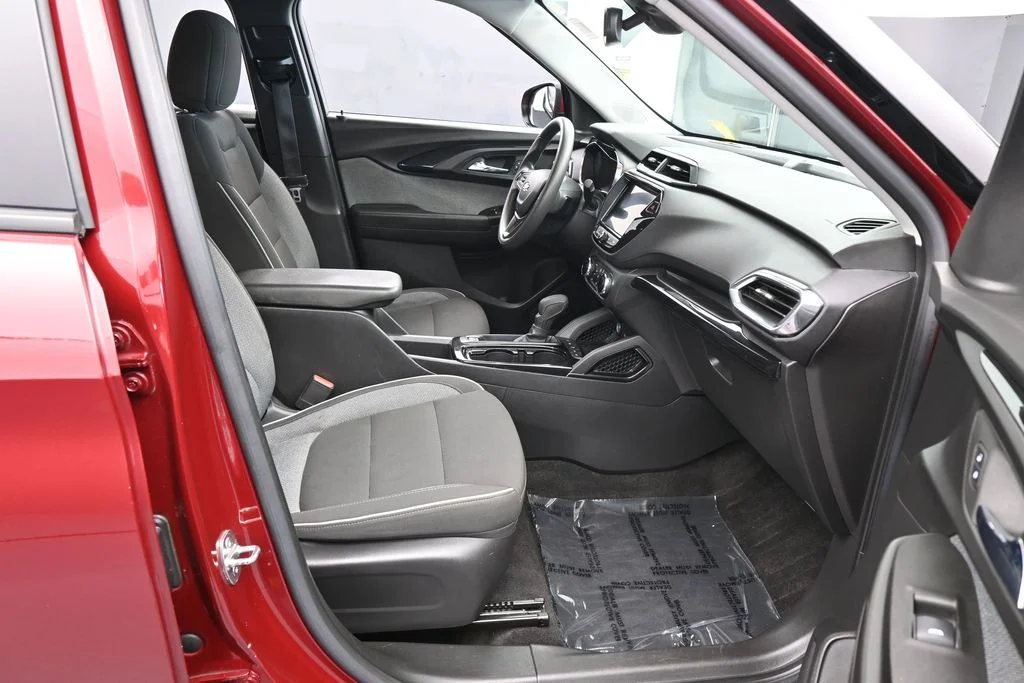 Used 2023 Crimson Metallic Chevrolet LT image 39
