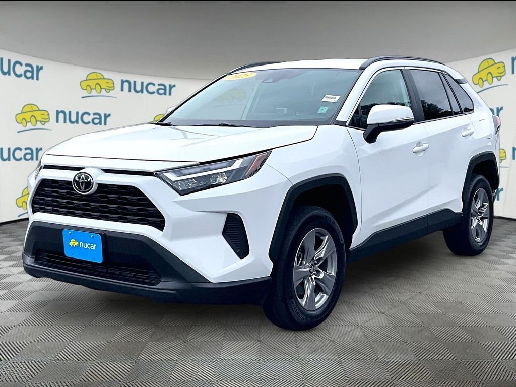 Used 2025 White Toyota XLE image 3
