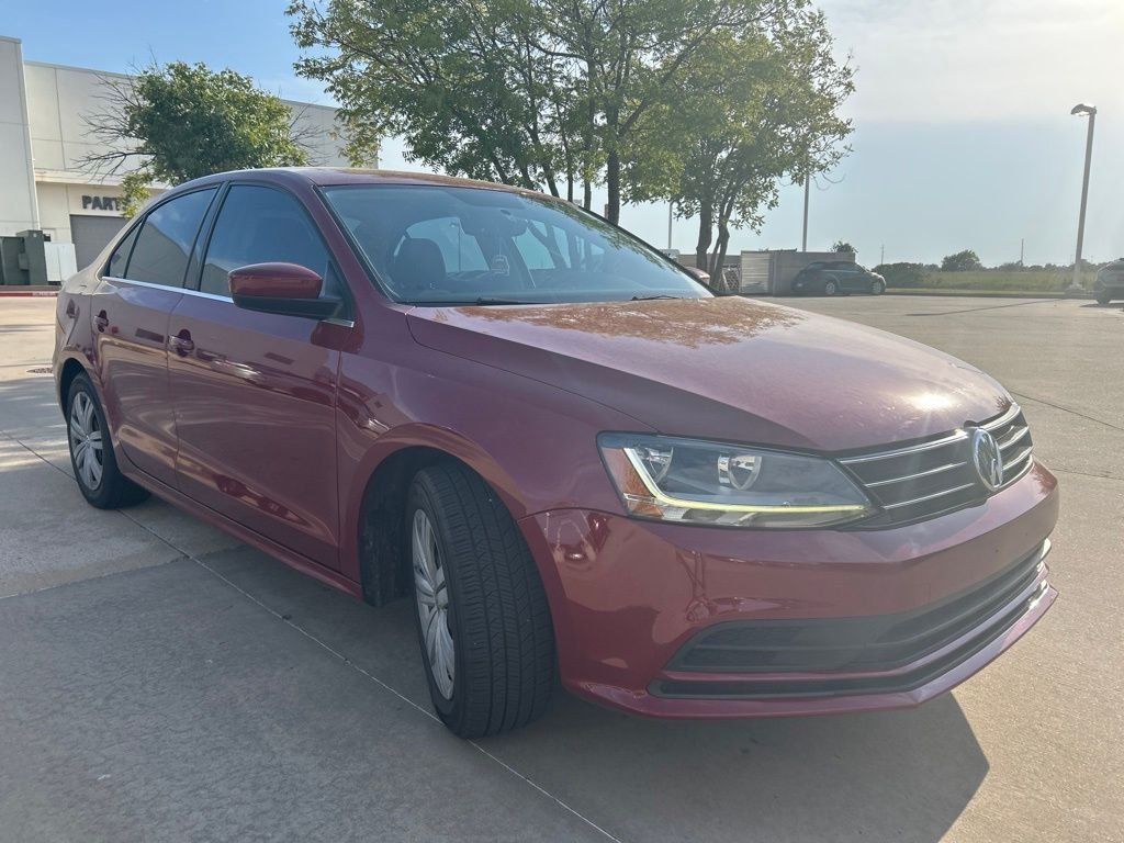 Used 2017 Red Volkswagen 1.4T S image 3