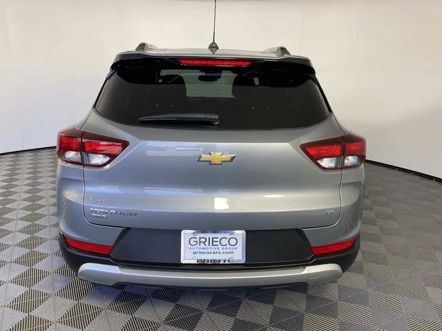 Used 2023 Gray Chevrolet LT image 7