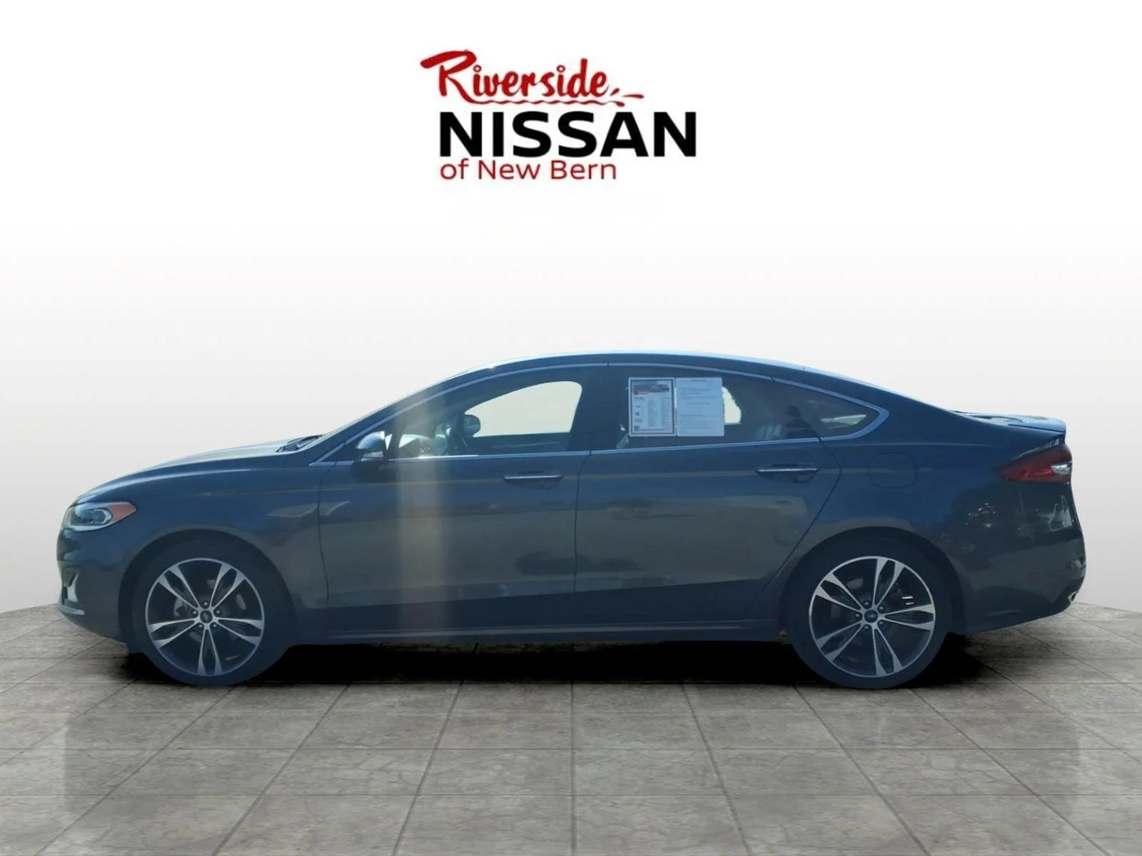 Used 2019 Gray Ford Titanium image 5
