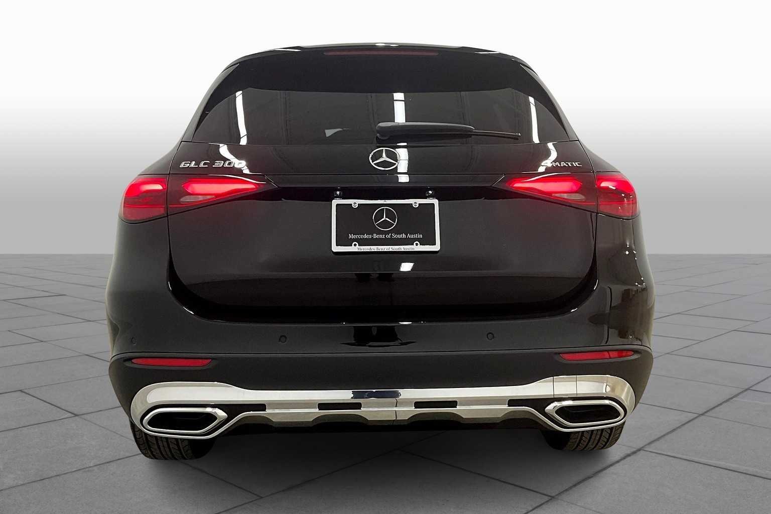 New 2026 Black Mercedes-Benz GLC 300 image 4
